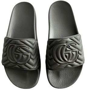 Authentic Gucci matelassé im black